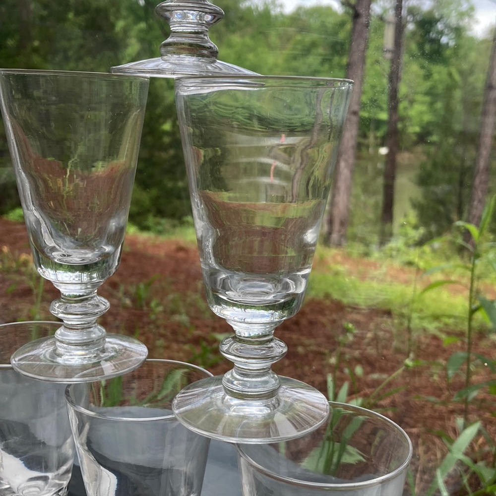 ONE  Clear Glass cordial glass. If you want more than one let me know.